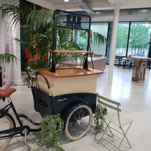 Bakfiets huren ter decoratie _ Buitelaar Verhuurt